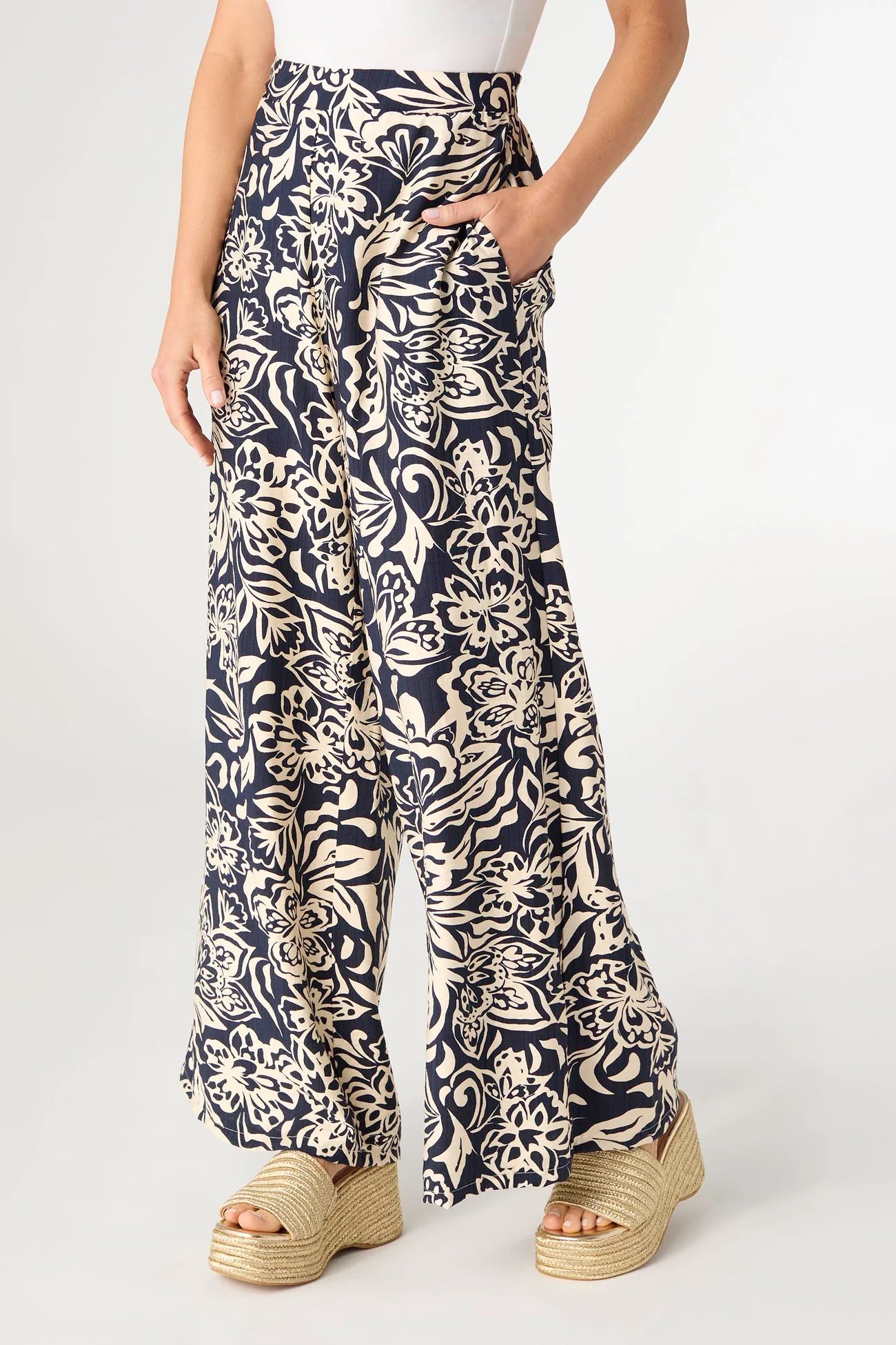 Dinara Flowy Pant with Cinched Waist