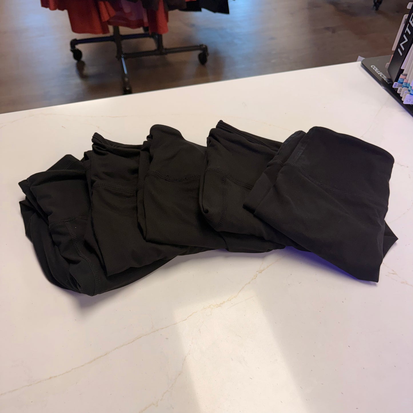 OVERSTOCK: Leggings