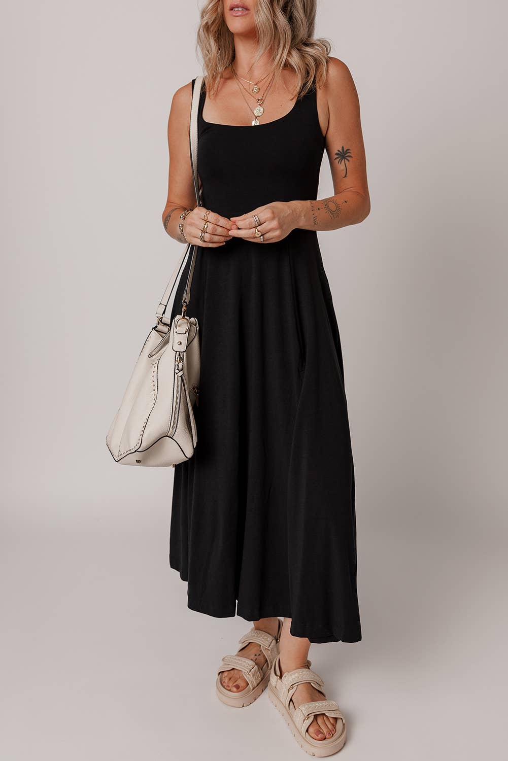 Sleeveless Scoop Neck Midi Dress