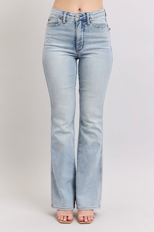 Judy Blue Tummy Control Bootcut - Light Wash