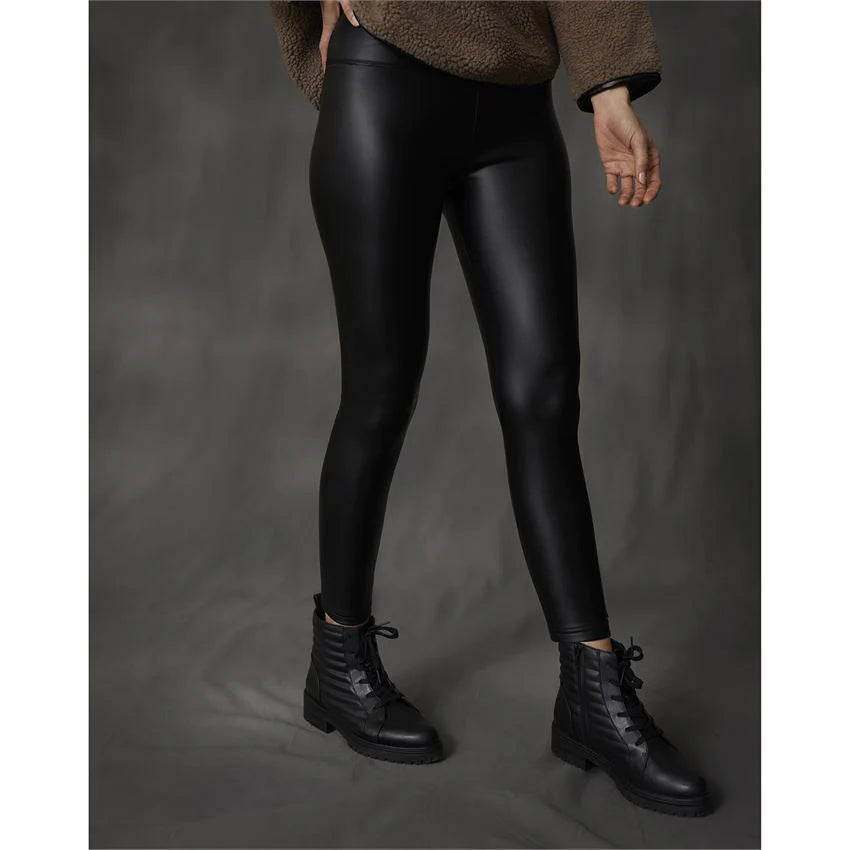 Wednesday's Girl straight leg faux leather pants in black