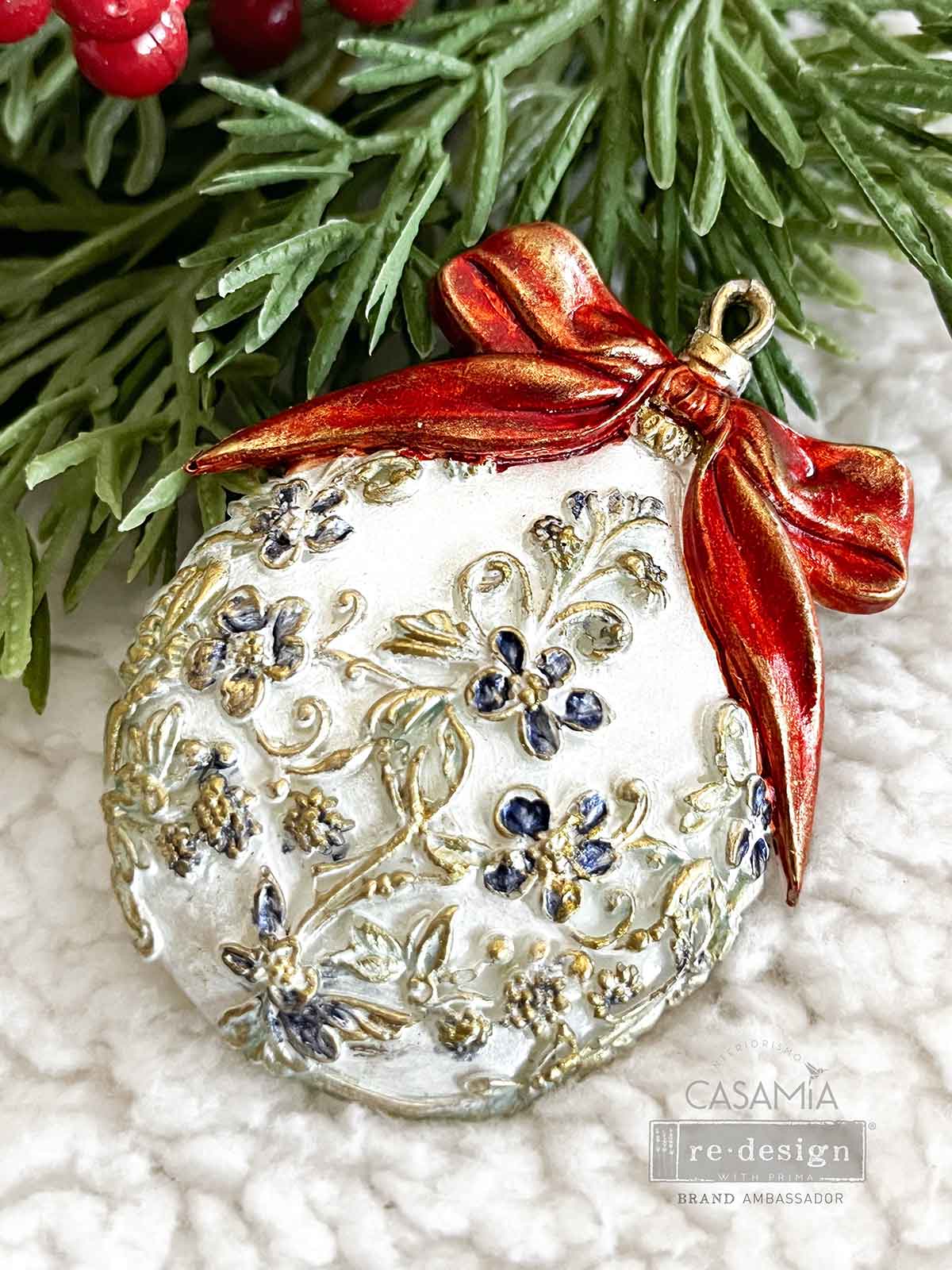 reDesign with Prima Decor Moulds® - Shimmering Holiday Ornaments