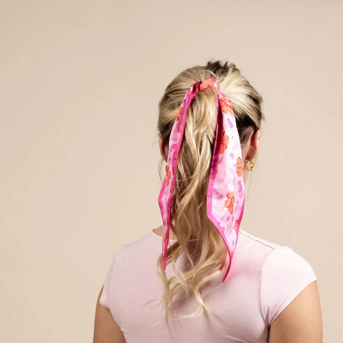 The Darling Effect: Twirl & Tie Scarf