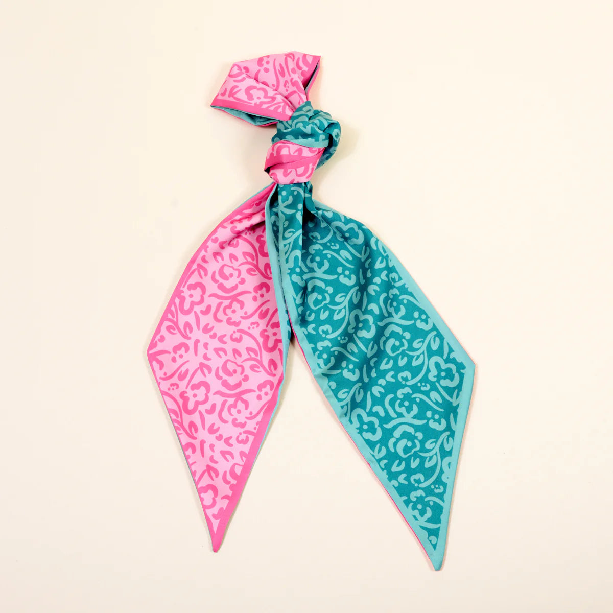 The Darling Effect: Twirl & Tie Scarf