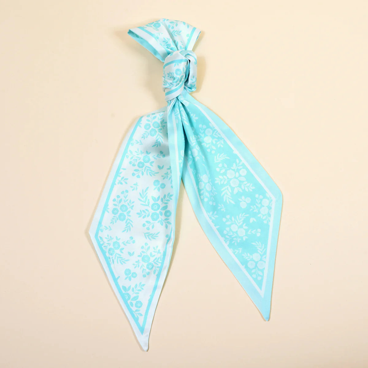 The Darling Effect: Twirl & Tie Scarf