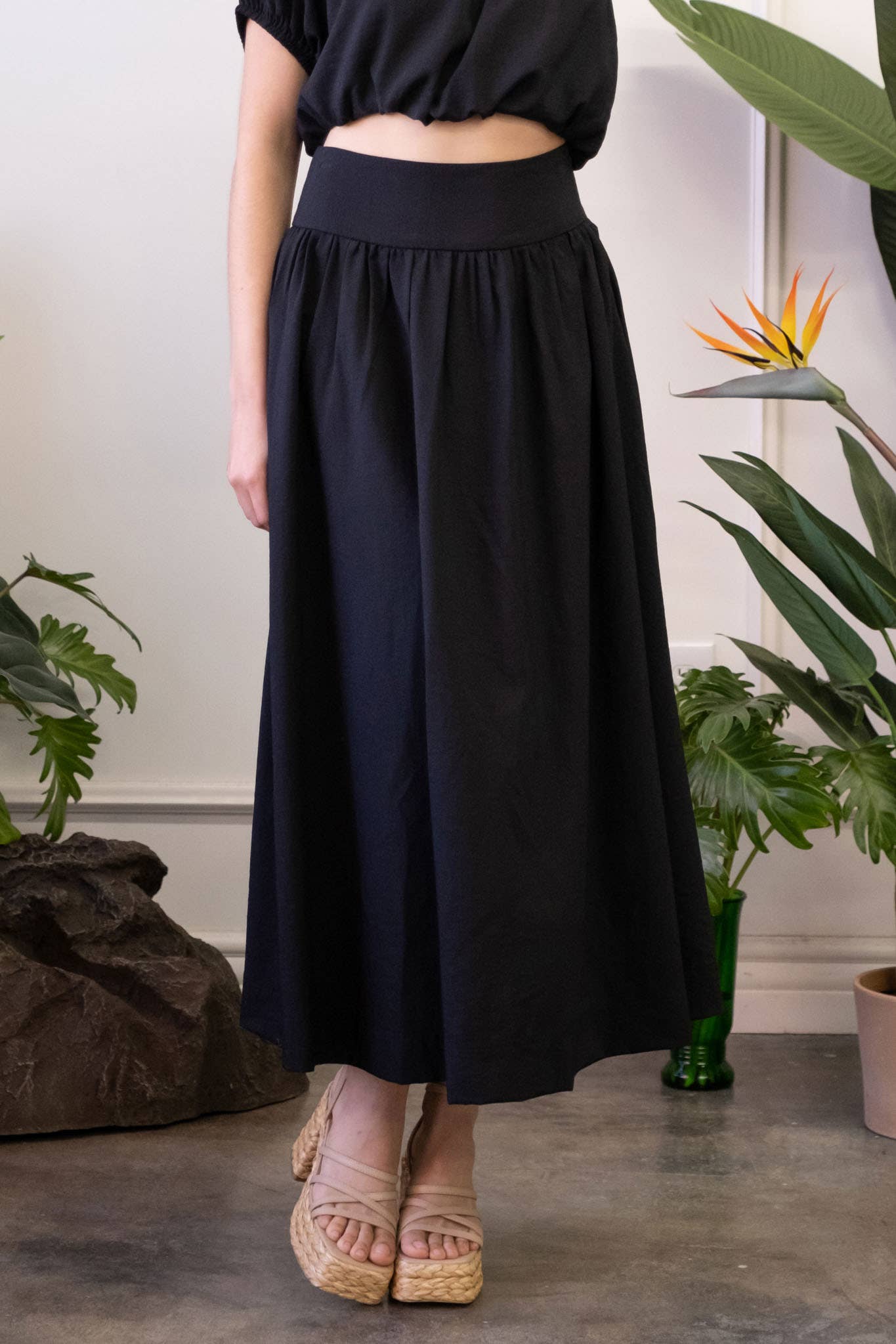 Wideband Solid Midi Skirt